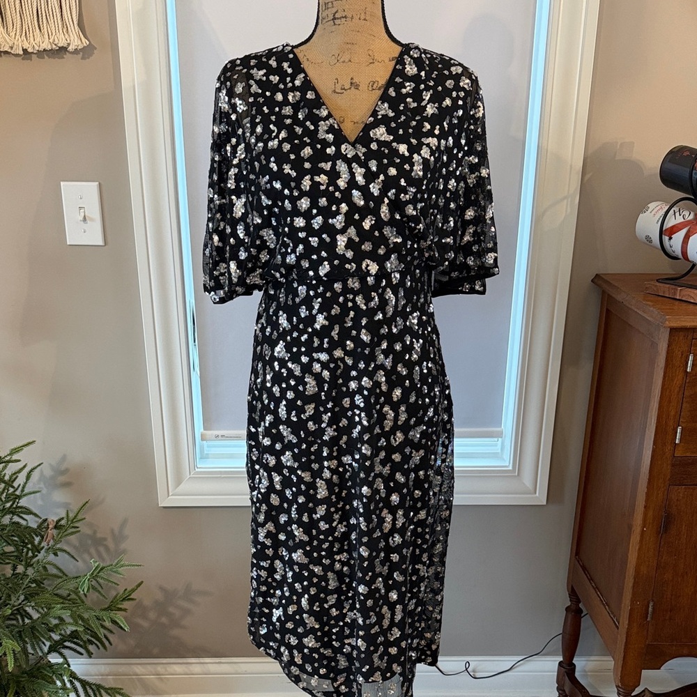 Kensie Black and White Floral Midi Dress